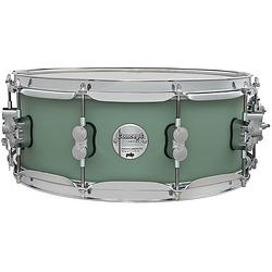 Foto van Pdp drums pd805502 concept maple finish satin seafoam 14 x 5.5 inch snaredrum