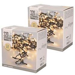 Foto van Set van 2x stuks kerstverlichting extra warm wit buiten 320 lampjes 2400 cm - kerstverlichting kerstboom