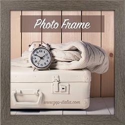 Foto van Fotolijst hout bruin geschikt voor een foto van 20 x 20 cm - fotolijsten