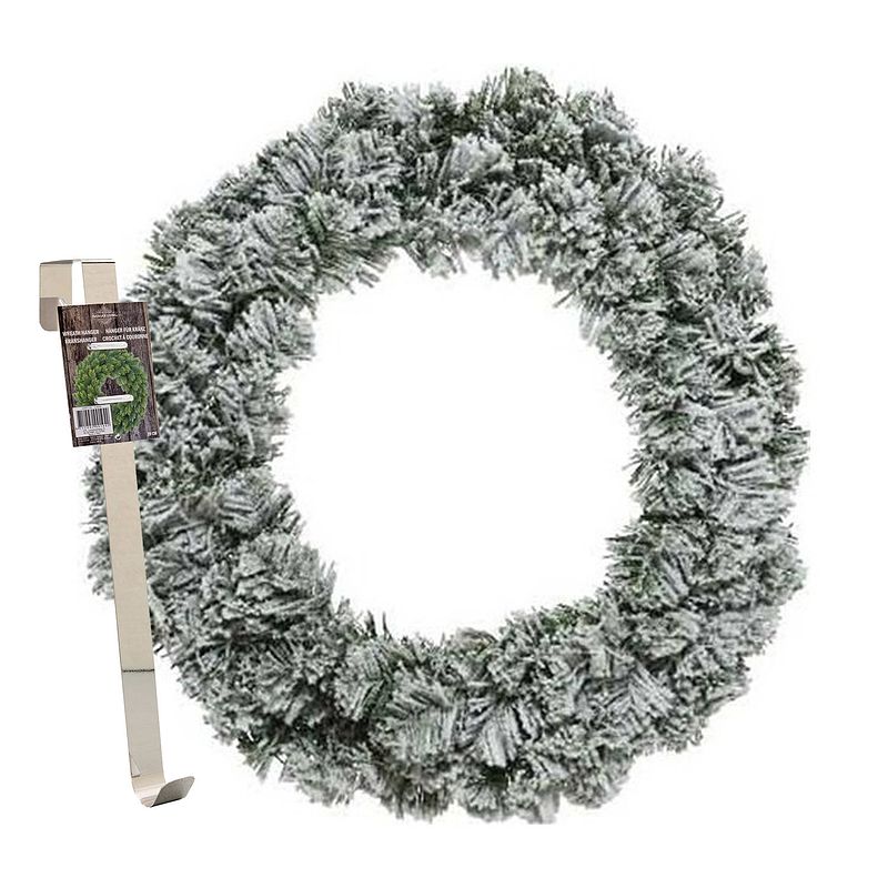 Foto van Kerstkrans 40 cm - groen - besneeuwd - met messing hanger/ophanghaak - kerstkransen
