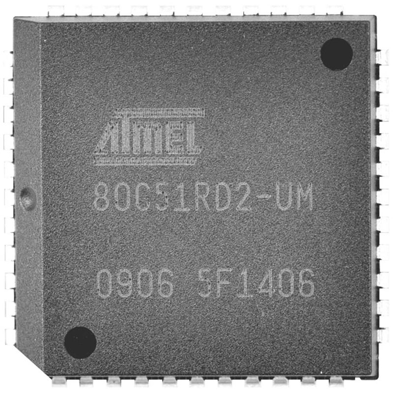 Foto van Microchip technology embedded microcontroller plcc-52 8-bit 48 mhz aantal i/os 34 tube