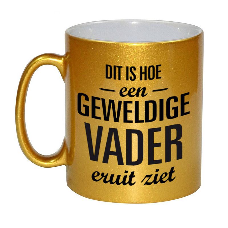 Foto van Gouden geweldige vader cadeau koffiemok / theebeker 330 ml - feest mokken