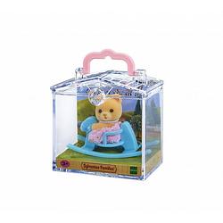 Foto van Sylvanian families baby draagdoosje beer op hobbelpaard 5199