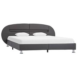 Foto van The living store bedframe - grijze kunstleren bekleding - 208 x 153 x 70 cm - geschikt voor matras van 120 x 200 cm -