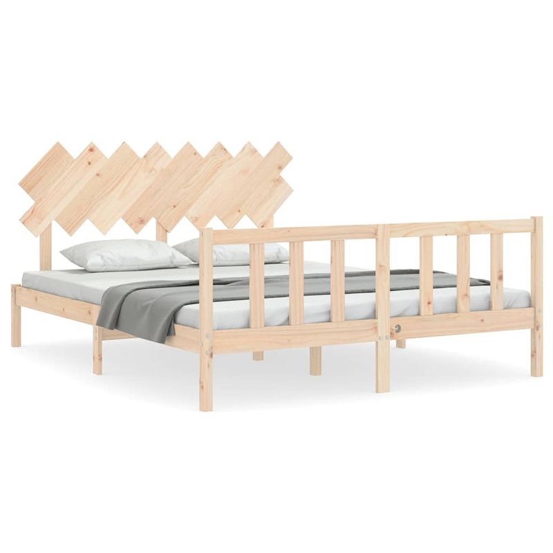 Foto van The living store massief grenenhouten bedframe - king size - functioneel hoofd- en voeteneinde