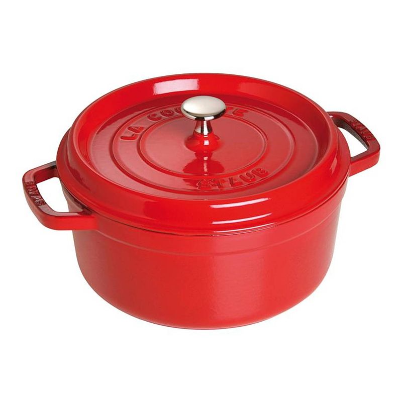 Foto van Staub ronde stoof-/braadpan 24 cm kersenrood