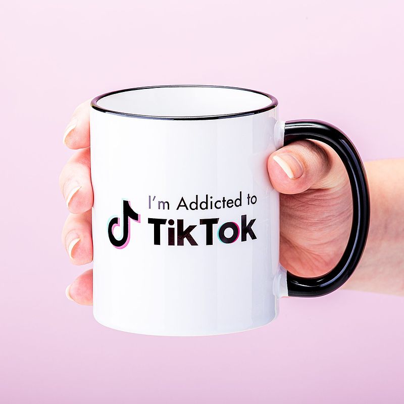 Foto van I'sm addicted to tiktok mok