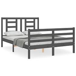 Foto van The living store bedframe - massief grenenhout - multiplex lattenbodem - 205.5 x 145.5 x 100 cm - grijs