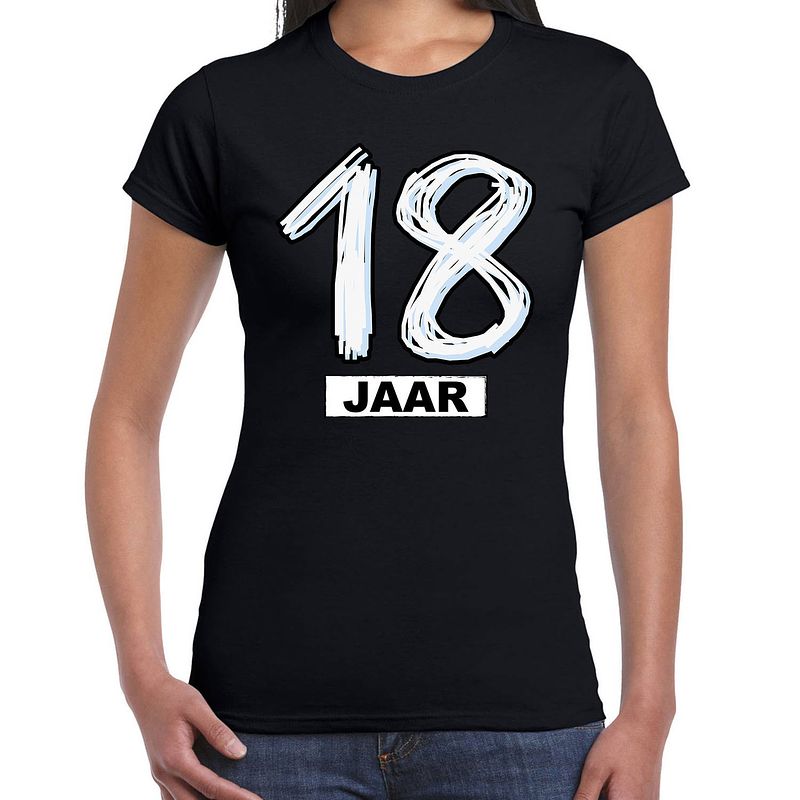 Foto van 18 jaar verjaardag cadeau t-shirt zwart voor dames xl - feestshirts