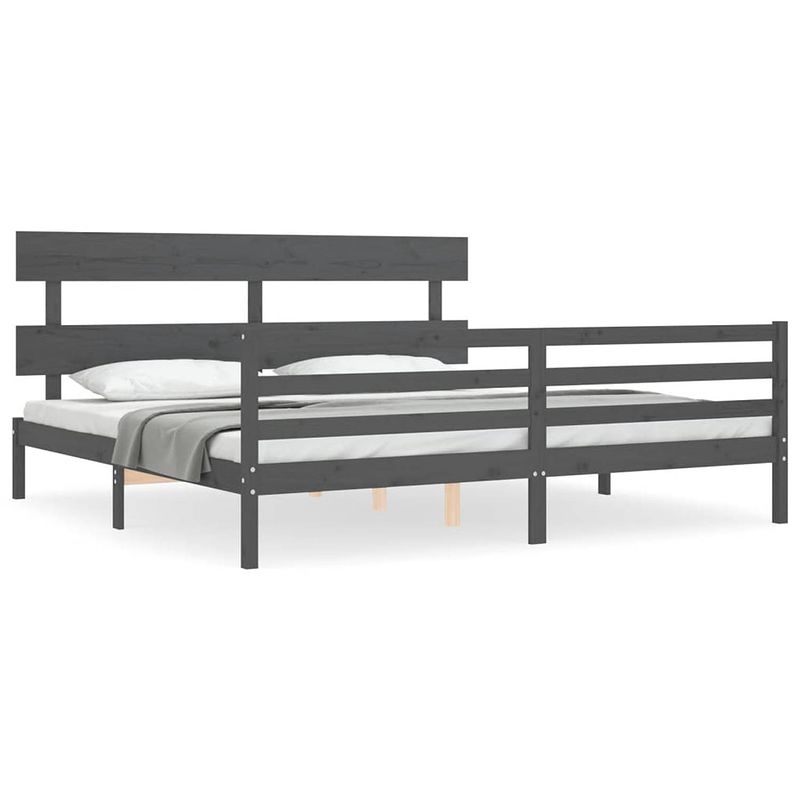 Foto van The living store grenenhouten bedframe - grijs - 205.5 x 185.5 x 81 cm - multiplex lattenbodem - 180 x 200 (6ft super