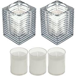 Foto van 2x kaarsen wit in kaarsenhouders met 3 navullingen 7 x 10 cm 24 branduren sfeerkaarsen - stompkaarsen