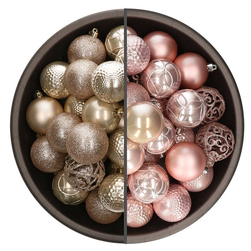 Foto van 74x stuks kunststof kerstballen mix lichtroze en champagne 6 cm - kerstbal