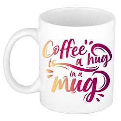 Foto van Coffee hug in a mug cadeau mok / beker wit 300 ml - feest mokken