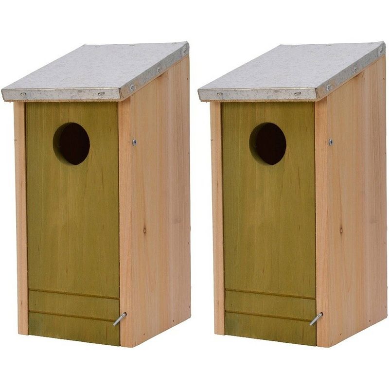 Foto van 2x houten vogelhuisjes/nestkastjes lichtgroene voorzijde 26 cm - vogelhuisjes