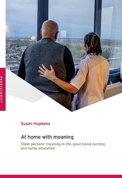 Foto van At home with meaning - susan hupkens - paperback (9789493012219)