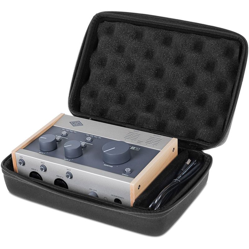 Foto van Udg u8492bl creator black hardcase voor universal audio volt 176 / 276 / 476