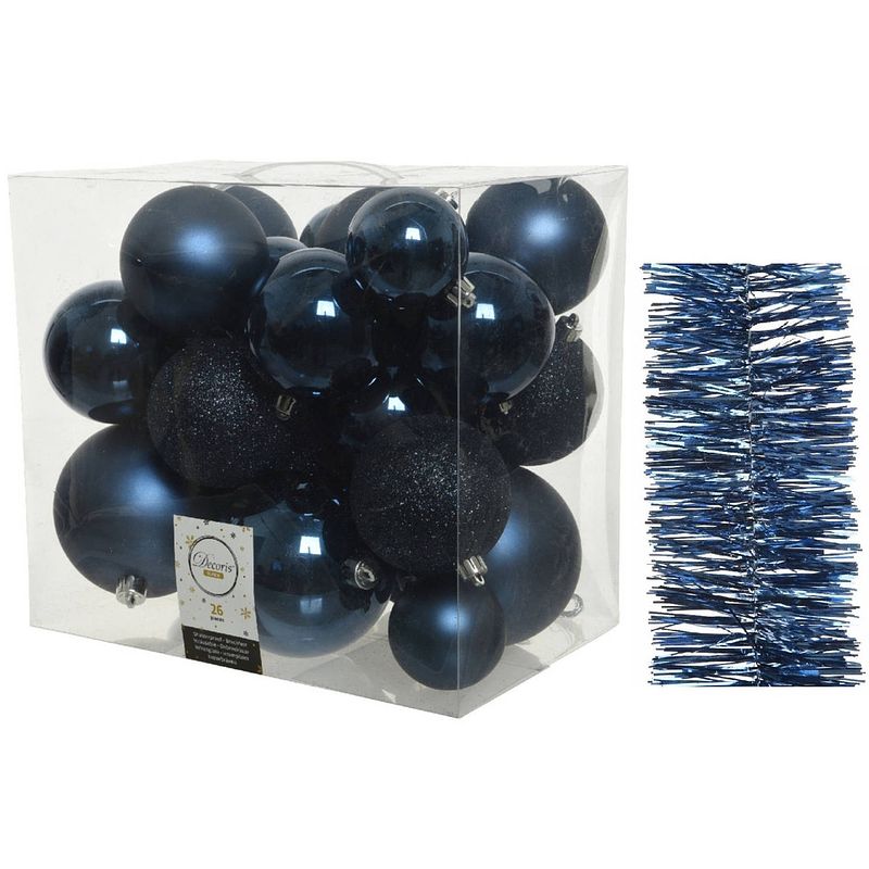 Foto van Kerstversiering kunststof kerstballen 6-8-10 cm met folieslingers pakket donkerblauw van 28x stuks - kerstbal