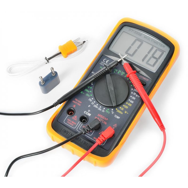 Foto van Skytronic digitale multimeter met 32 meetbereiken