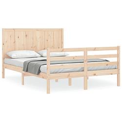 Foto van The living store bedframe massief grenenhout - 195.5 x 125.5 x 100 cm - multiplex lattenbodem - functioneel hoofd- en