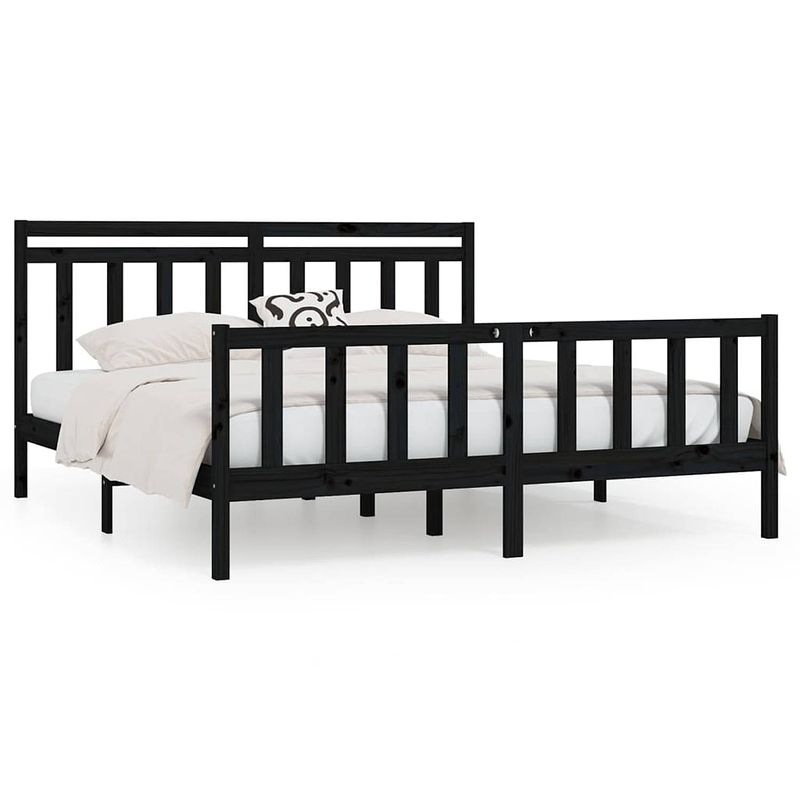 Foto van The living store houten bedframe - klassiek - 205.5 x 206 x 100 cm - massief grenenhout