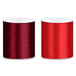 Foto van 2x rollen hobby decoratie satijnlint bordeaux rood-rood 10 cm x 25 meter - cadeaulinten