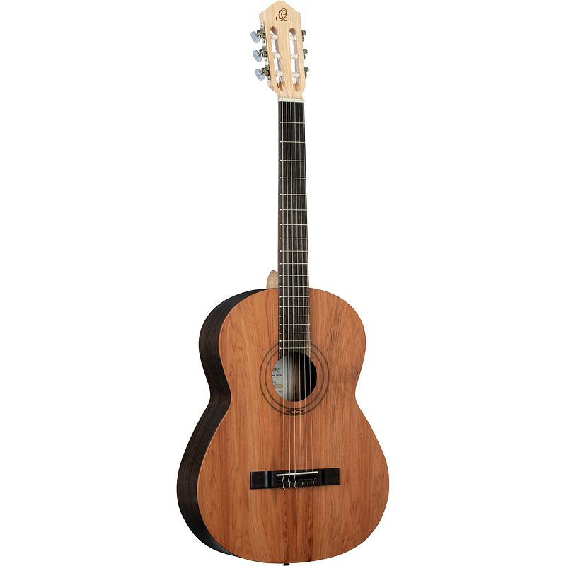 Foto van Ortega traditional series r16pc guitar klassieke gitaar met gigbag