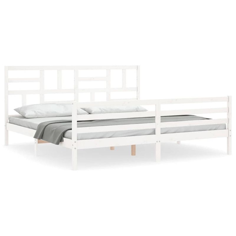 Foto van The living store bedframe massief grenenhout - 205.5 x 185.5 x 104 cm - multiplex lattenbodem - wit