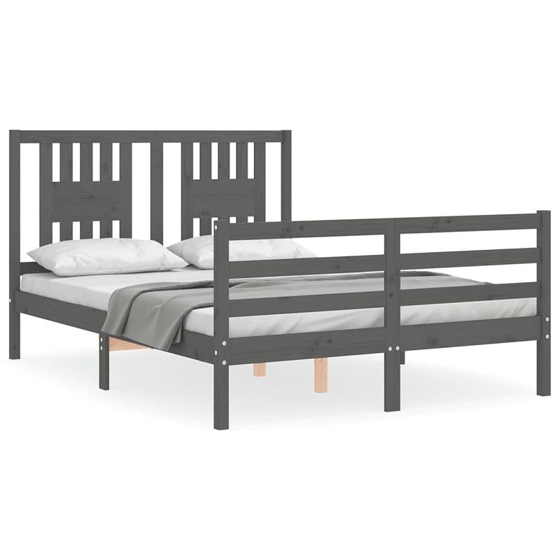 Foto van The living store bedframe massief grenenhout - grijs - 195.5 x 140.5 x 100 cm - multiplex lattenbodem