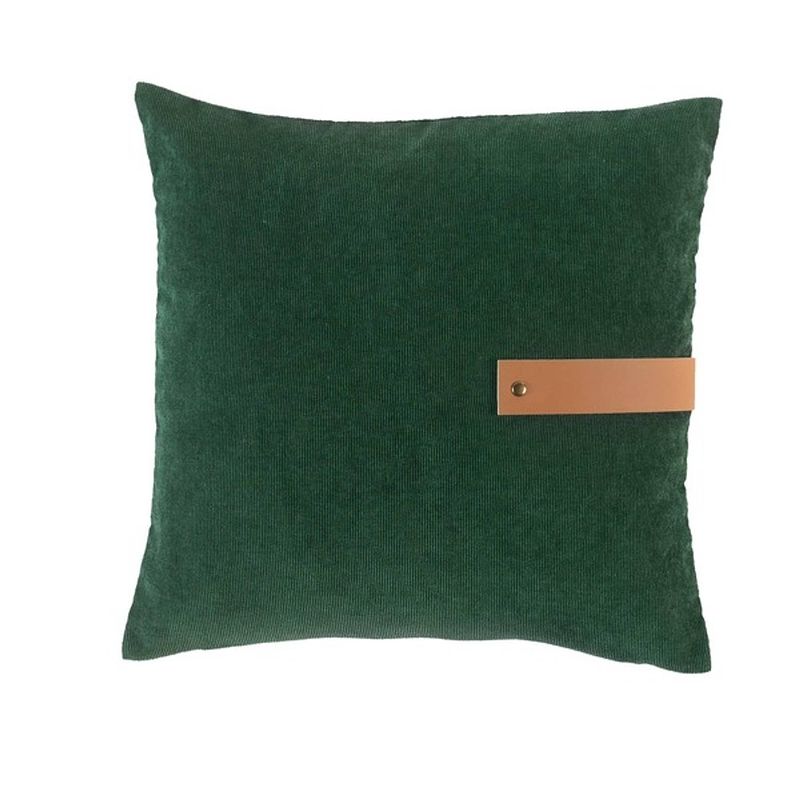 Foto van Casa di elturo velvet kussen line tijm groen met leder detail - 40 x 40 cm (incl. vulling)