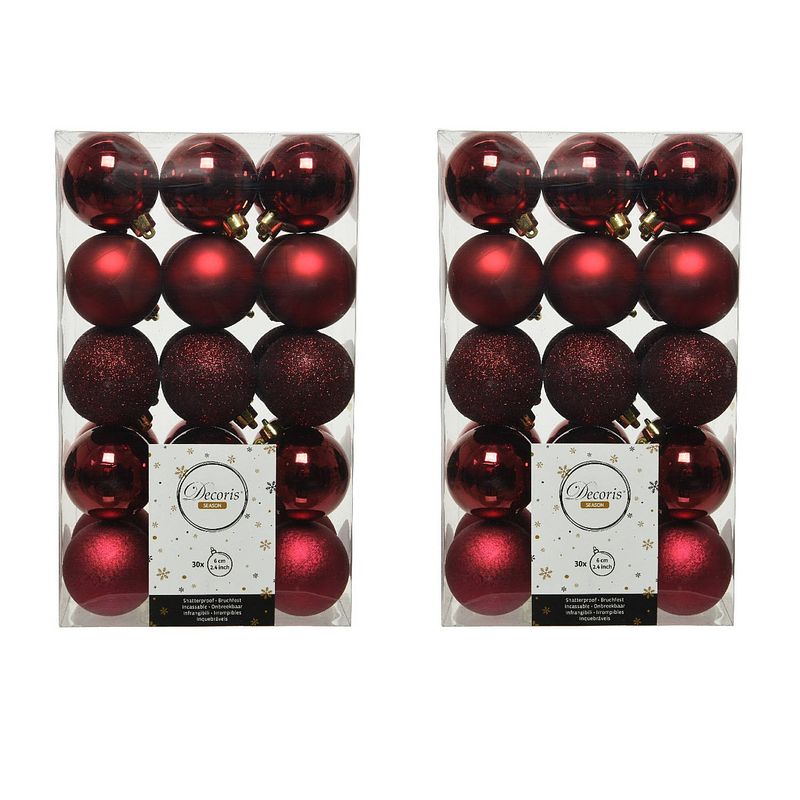 Foto van 60x stuks kunststof kerstballen donkerrood (oxblood) 6 cm glans/mat/glitter - kerstbal