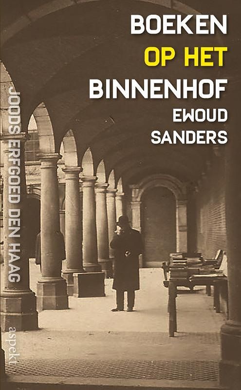 Foto van Boeken op het binnenhof - ewoud sanders - paperback (9789464628463)