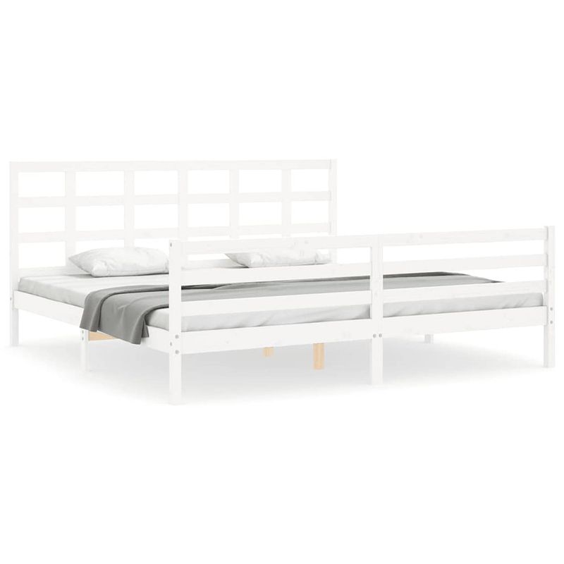 Foto van The living store bedframe massief grenenhout - wit - 205.5 x 185.5 x 100 cm - multiplex lattenbodem