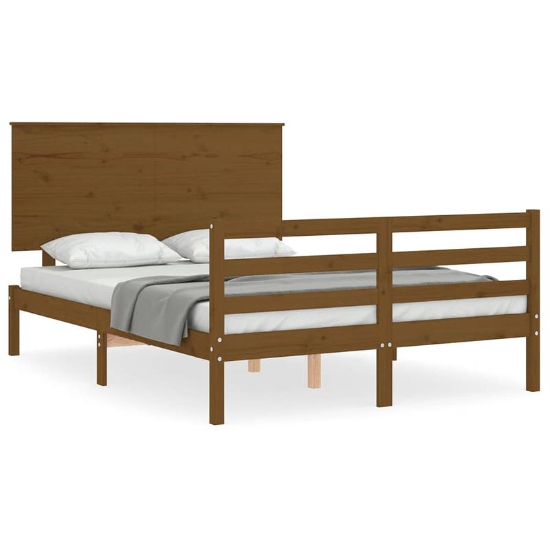 Foto van The living store bedframe - grenenhout - 195.5 x 125.5 x 82.5 cm - honingbruin