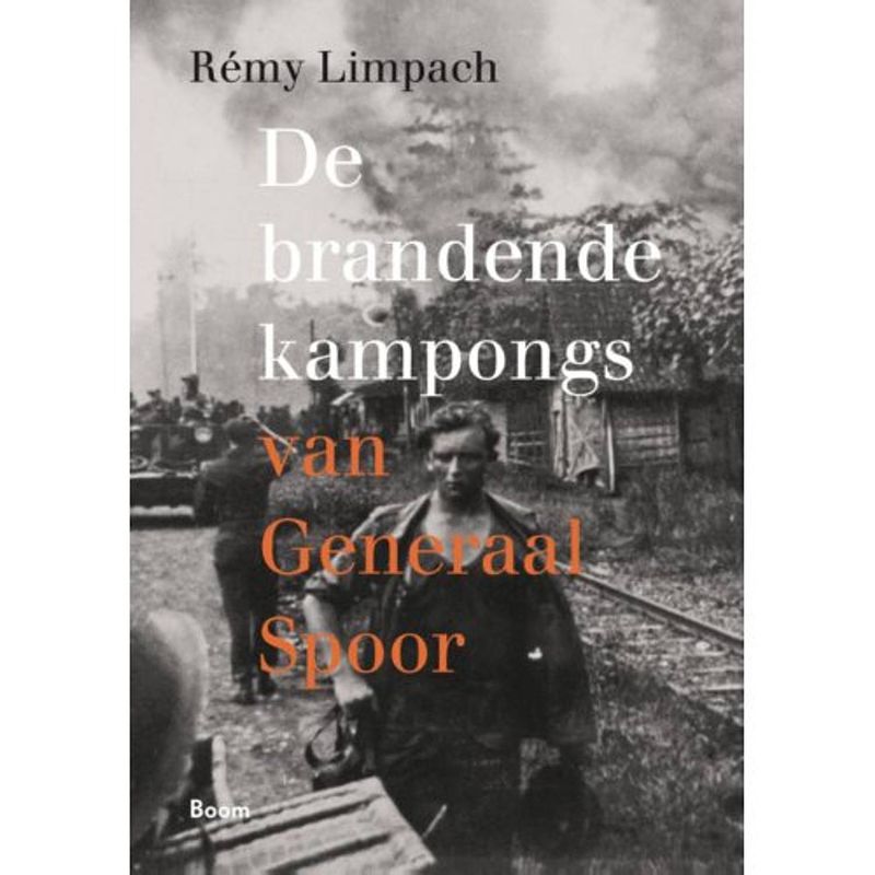 Foto van De brandende kampongs van generaal spoor