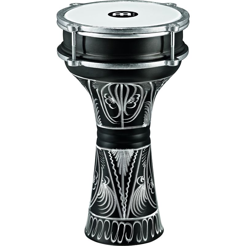 Foto van Meinl he-122 aluminium hand-engraved darbuka 6.5 x 12.75 inch