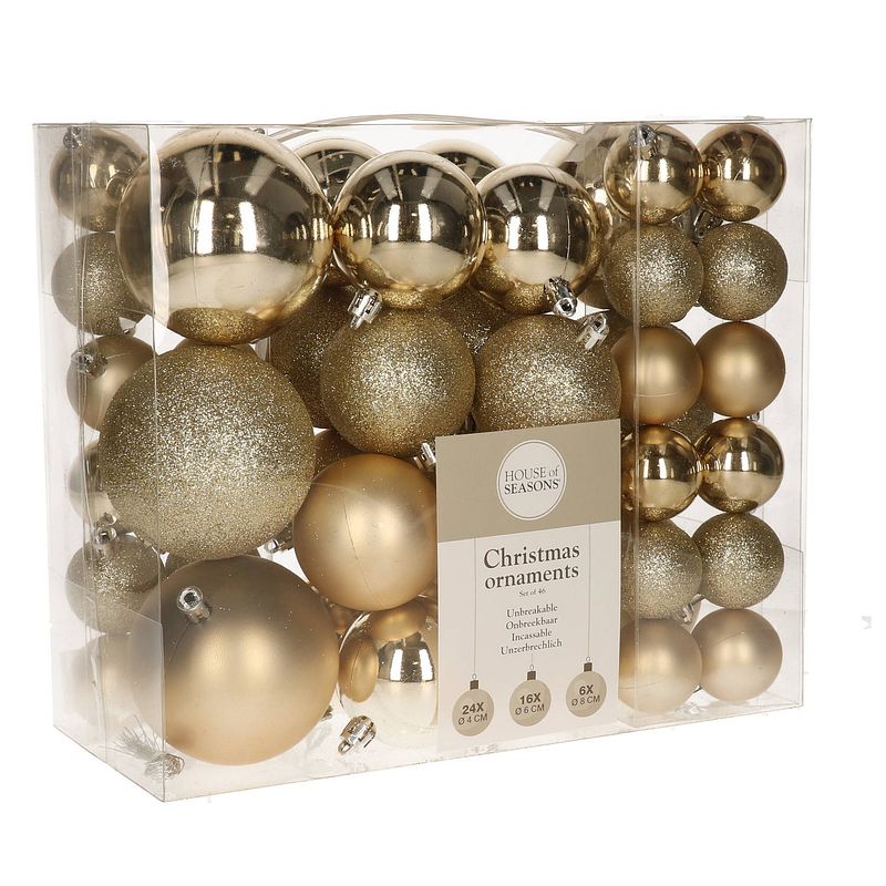 Foto van 46x stuks kunststof kerstballen champagne 4, 6 en 8 cm - kerstbal