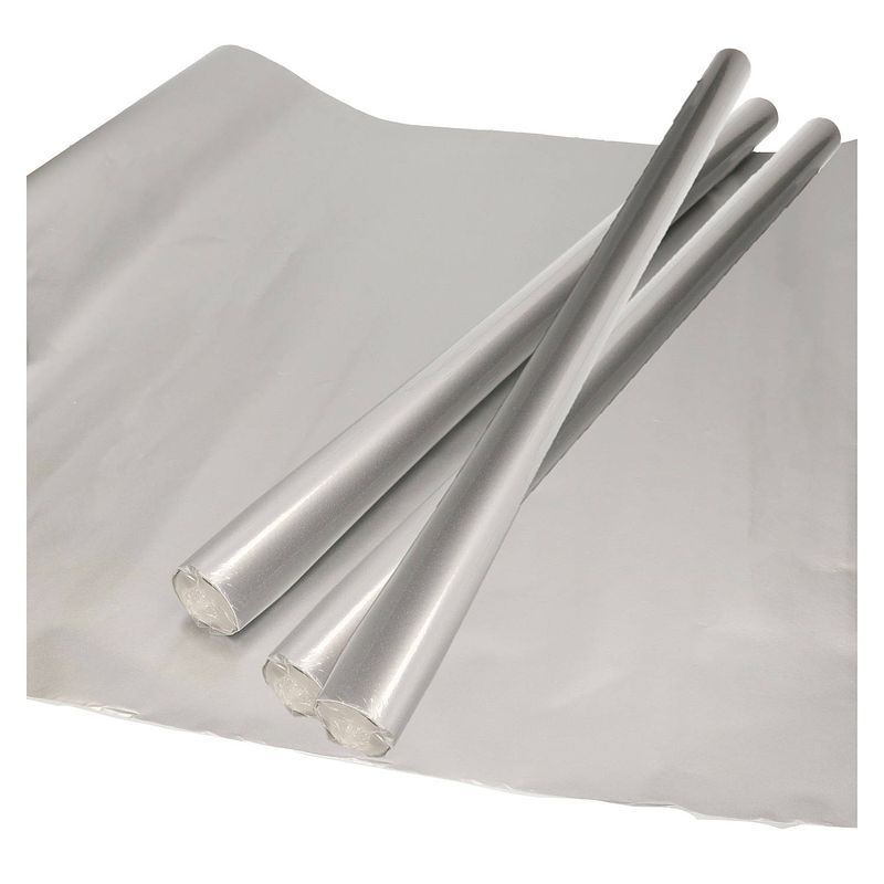 Foto van Multipak van 3x stuks luxe inpakpapier/cadeaupapier metallic zilver 200 x 70 cm - cadeaupapier