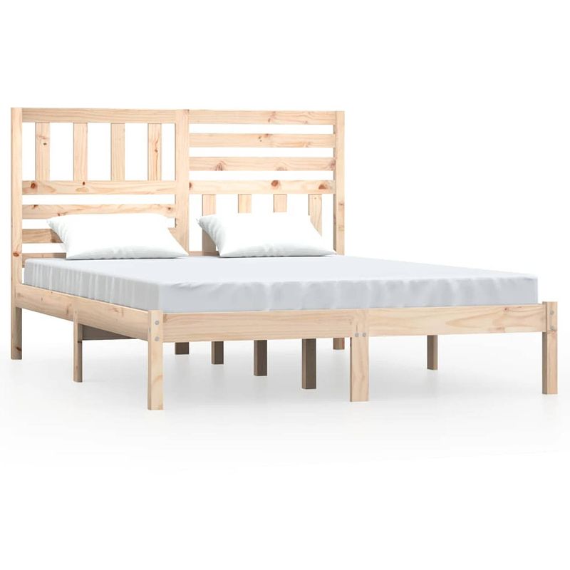 Foto van The living store bedframe massief grenenhout 120x200 cm - bed