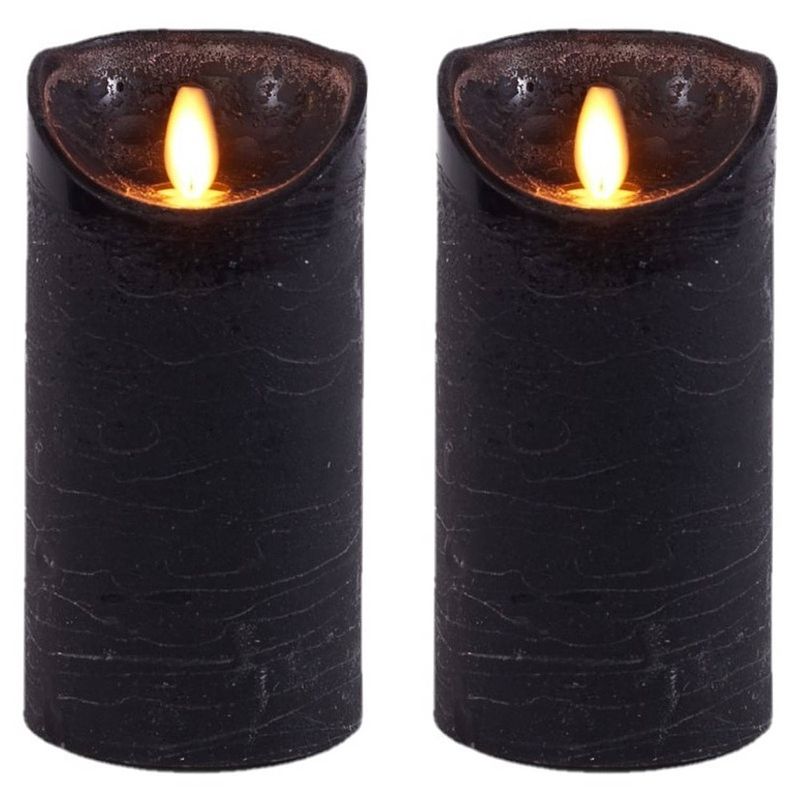 Foto van 2x zwarte led kaarsen / stompkaarsen 15 cm - luxe kaarsen op batterijen met bewegende vlam
