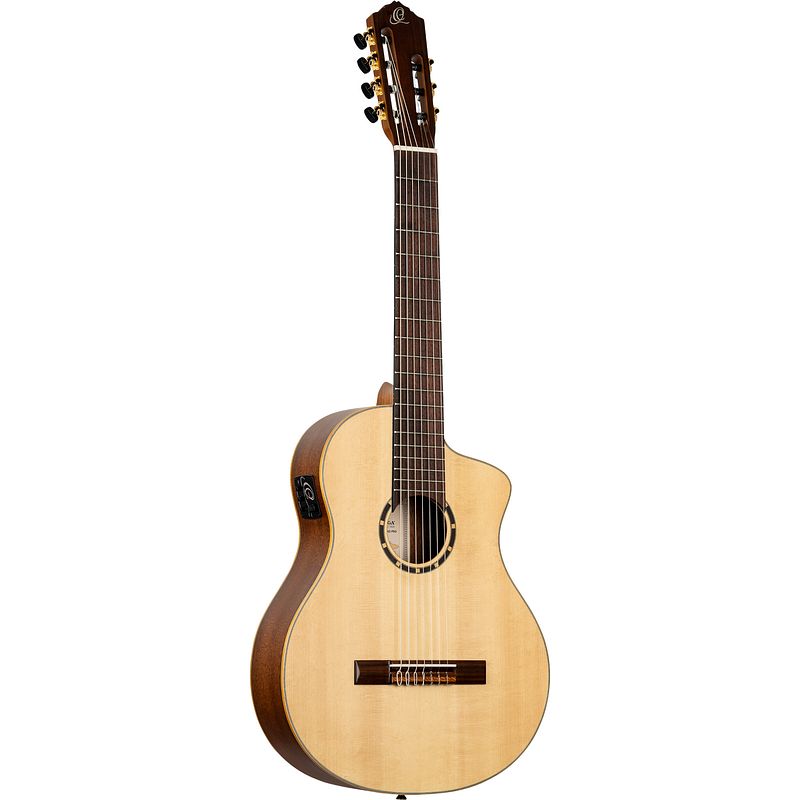 Foto van Ortega family series pro rce133-7 7-string guitar 7-snarige e/a klassieke gitaar met gigbag