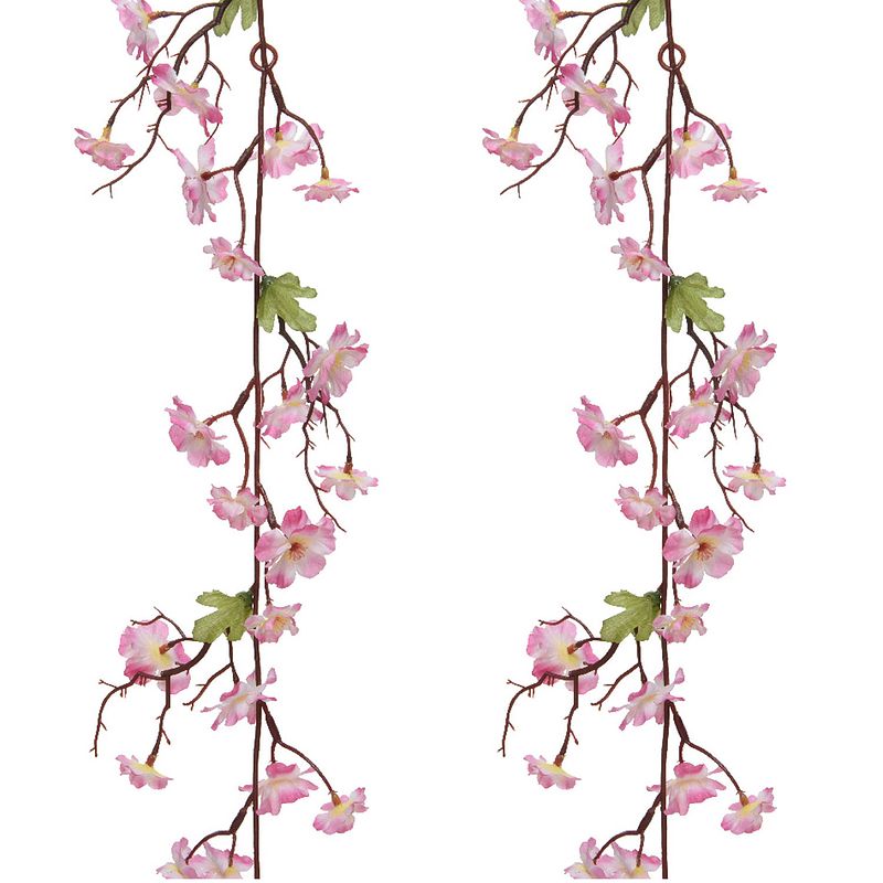 Foto van 2x stuks kunstbloem/bloesem takken slingers - roze - 187 cm - kunstplanten