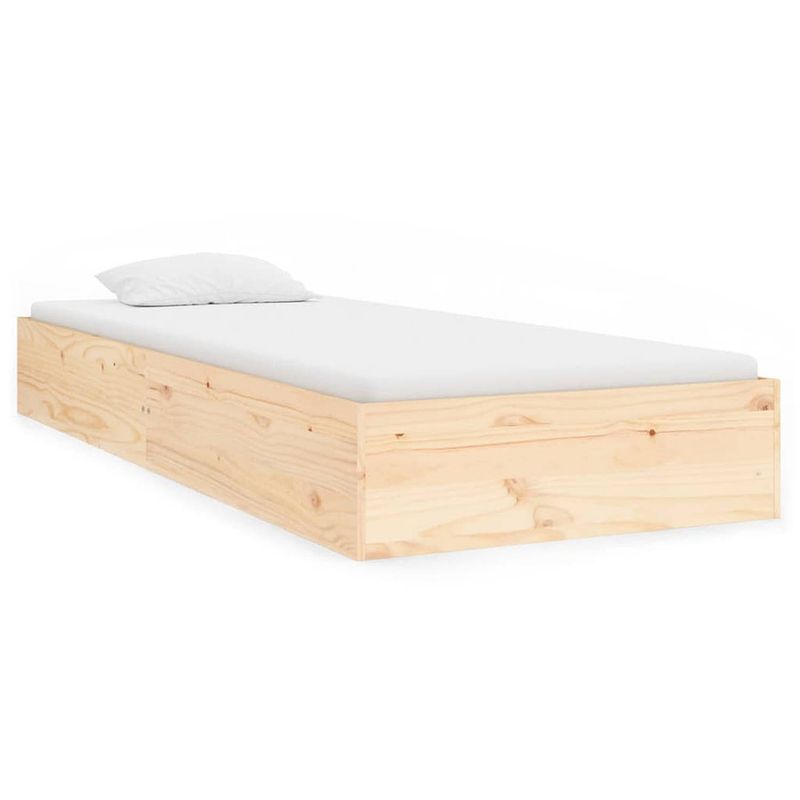 Foto van The living store houten bedframe - eenpersoonsbed - 75 x 190 cm - massief grenenhout