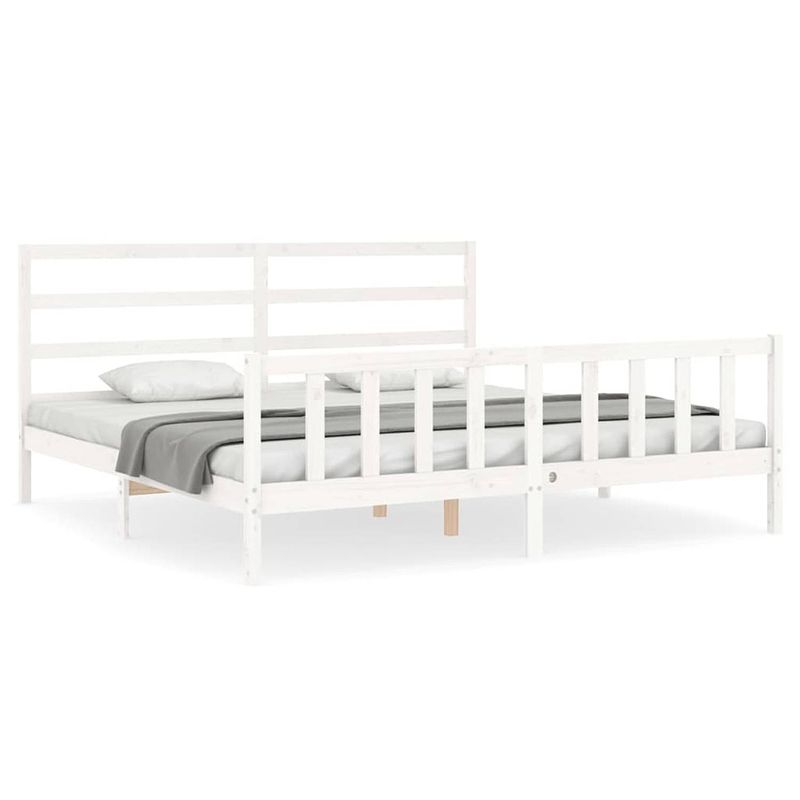 Foto van The living store bed grenenhout massief - wit - 205.5 x 185.5 x 100 cm - functioneel hoofd- en voeteneinde