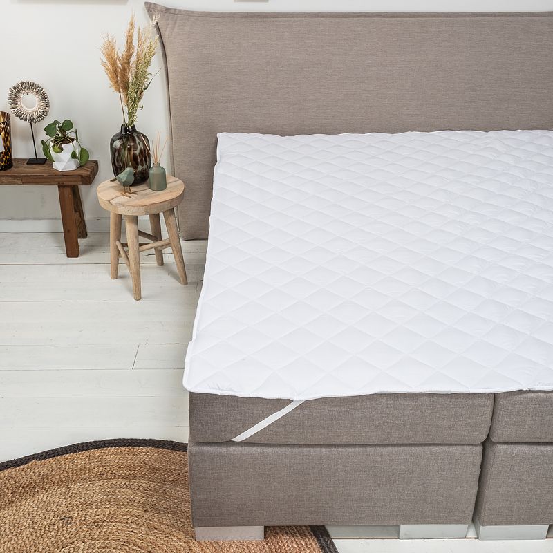 Foto van Luna bedding oplegmatras basic - aloë vera 180 x 200