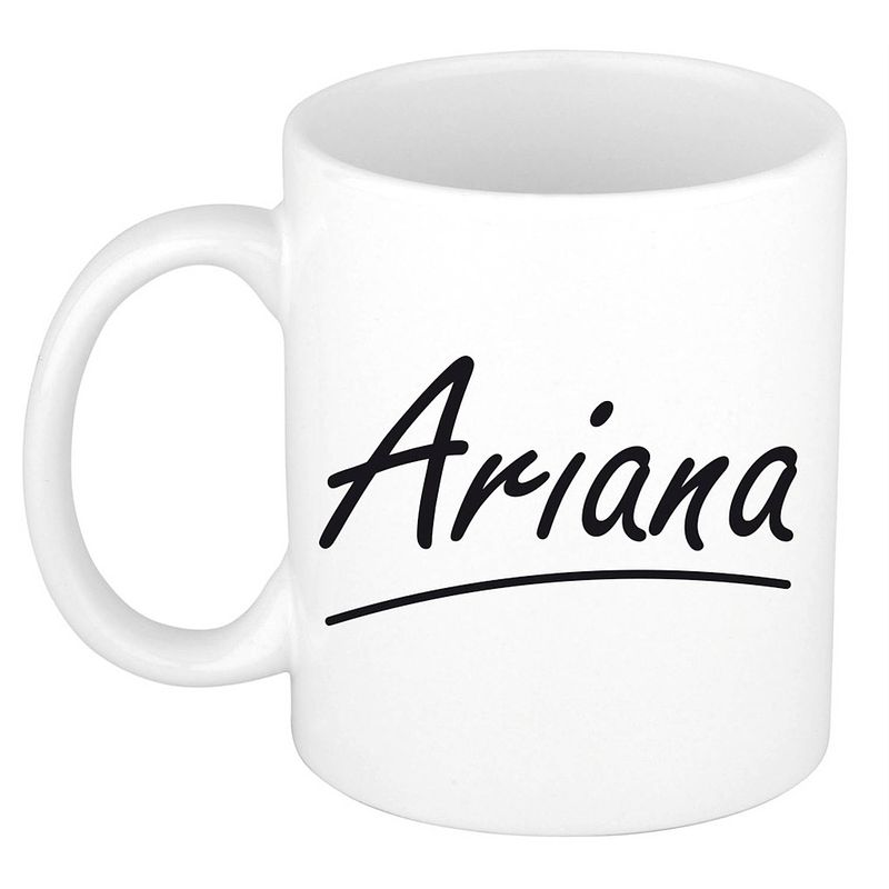 Foto van Naam cadeau mok / beker ariana met sierlijke letters 300 ml - naam mokken