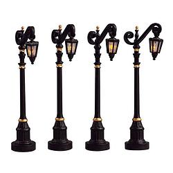 Foto van Lemax - 'scolonial street lamp's - set van 4 stuks - verlicht accessoire - exclusief adapter (werkt ook op batterijen)