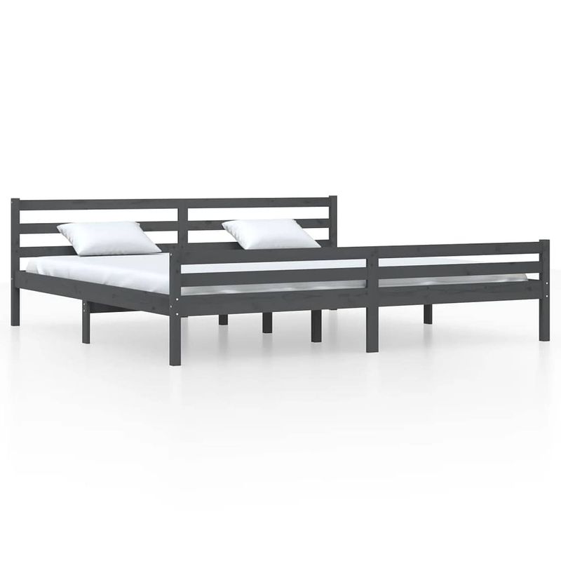 Foto van The living store bedframe - grenenhout - 205.5 x 205.5 x 69.5 cm - grijs - geschikt voor 200 x 200 cm matras