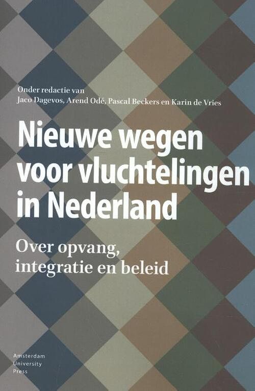 Foto van Nieuwe wegen voor vluchtelingen in nederland - paperback (9789462987494)