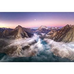 Foto van Wizard+genius over the mountains vlies fotobehang 384x260cm 8-banen