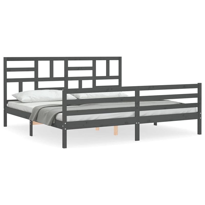 Foto van The living store - bedframe - massief grenenhout - 205.5 x 205.5 x 104 cm - grijs